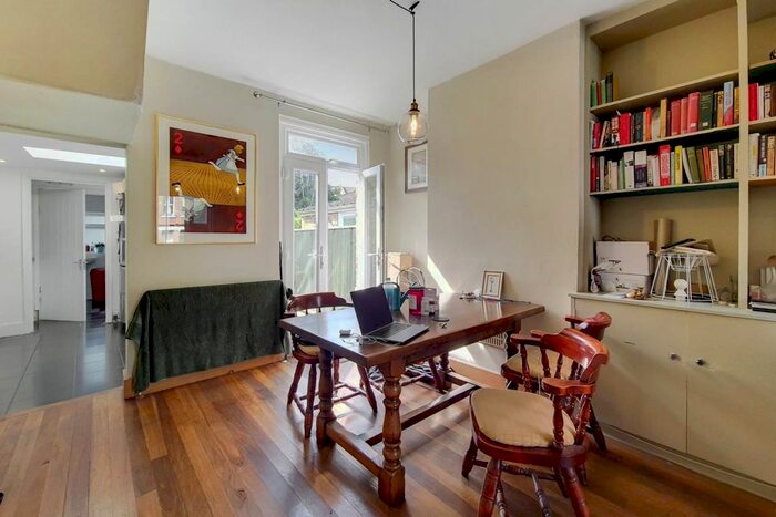 2 Bedroom Property To Rent In Hambro Road, Streatham, London, SW16