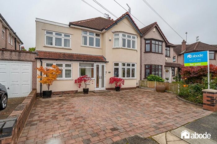 4 Bedroom Semi-Detached House For Sale In Beechfield Road, Liverpool, L18
