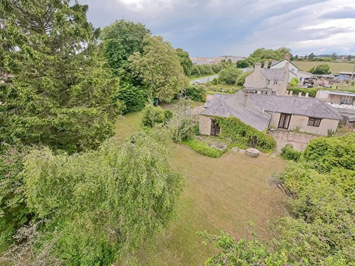 3 Bedroom Detached Bungalow For Sale In Burford Road, Minster Lovell, OX29