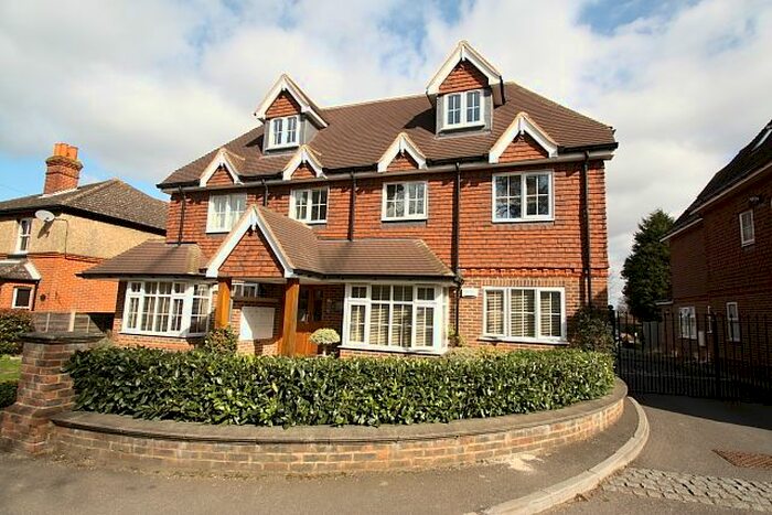 1 Bedroom Flat To Rent In Send Road, Send, Woking, GU23