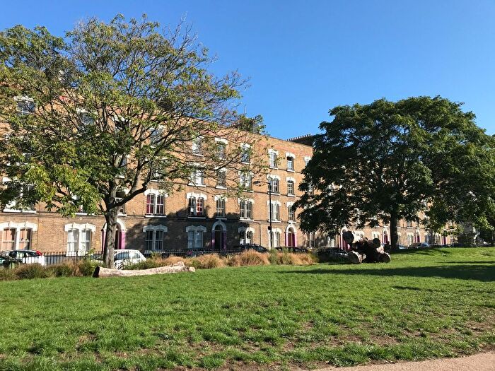 2 Bedroom Flat For Sale In Amelia Street, London, SE17