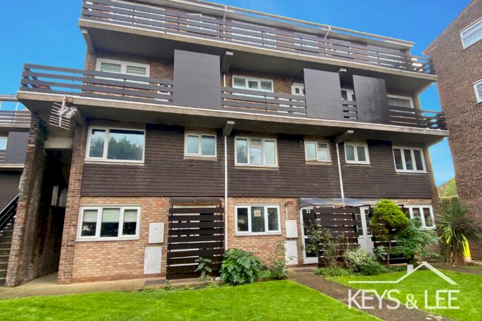 2 Bedroom Apartment To Rent In Linton Court, Rise Park, RM1