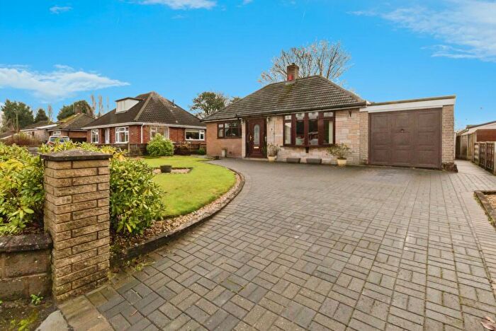 2 Bedroom Bungalow For Sale In Roylance Drive, Middlewich, Cheshire, CW10