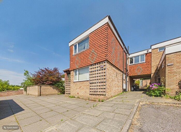 1 Bedroom Detached House To Rent In Double Room Wharfedale, Hemel Hempstead, Hertfordshire, HP2