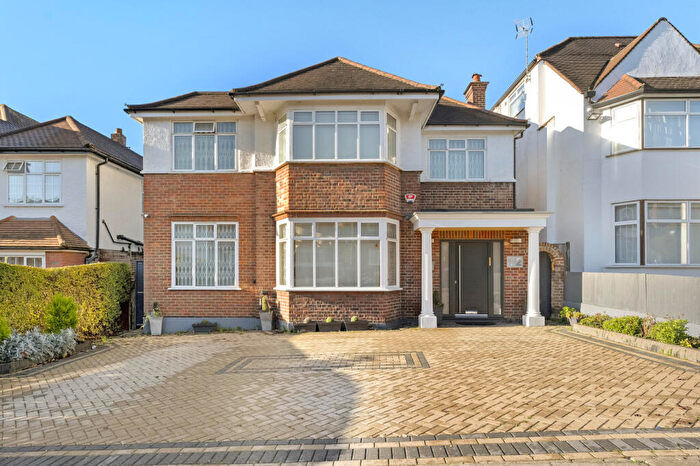 5 Bedroom Detached House For Sale In Park Way, NW11