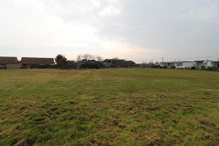 2 Bedroom Chalet For Sale In The Green, Bel Air Estate, Seawick, CO16