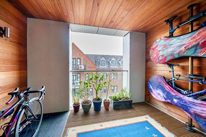 2 Bedroom Apartment To Rent In Leapale Lane, Guildford, GU1