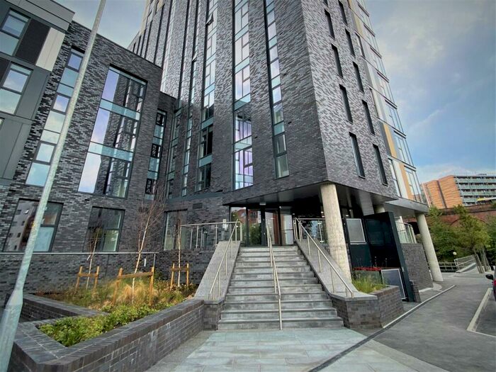 3 Bedroom Apartment To Rent In Downtown, Woden Street, Salford, M5