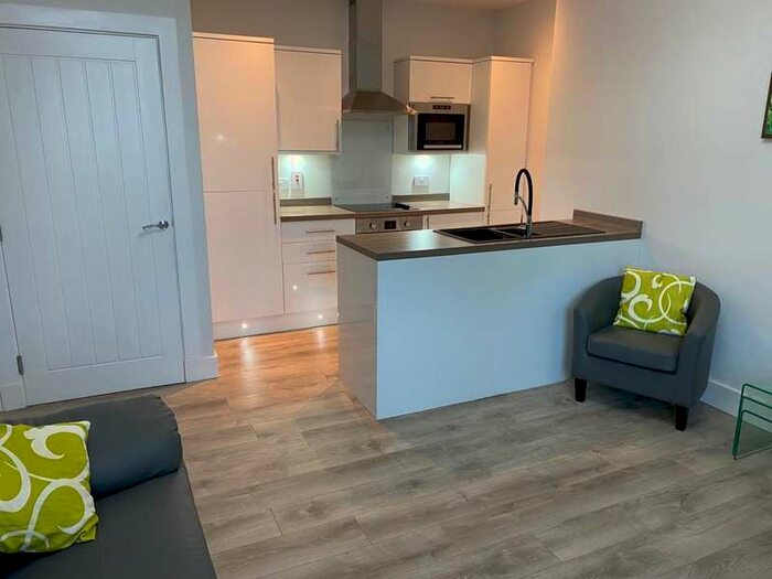 2 Bedroom Flat To Rent In Albyn Grove, City Centre, Aberdeen, AB10