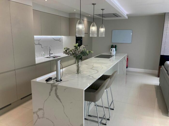 5 Bedroom Semi-Detached House To Rent In Albany Road, Hornchurch, RM12