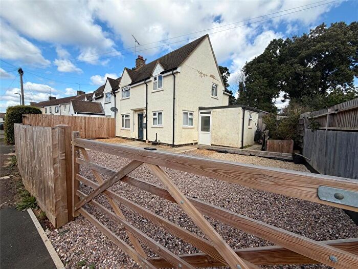 4 Bedroom Semi-Detached House For Sale In Dairy Ground, King'S Sutton, Oxfordshire, OX17