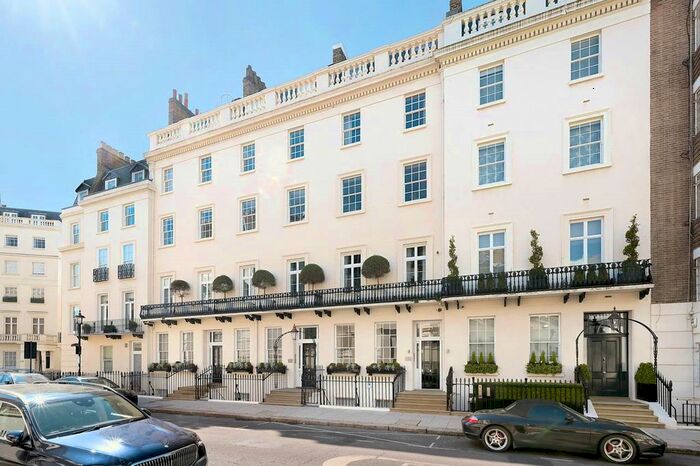 3 Bedroom Flat To Rent In Chesham Street, London, SW1X