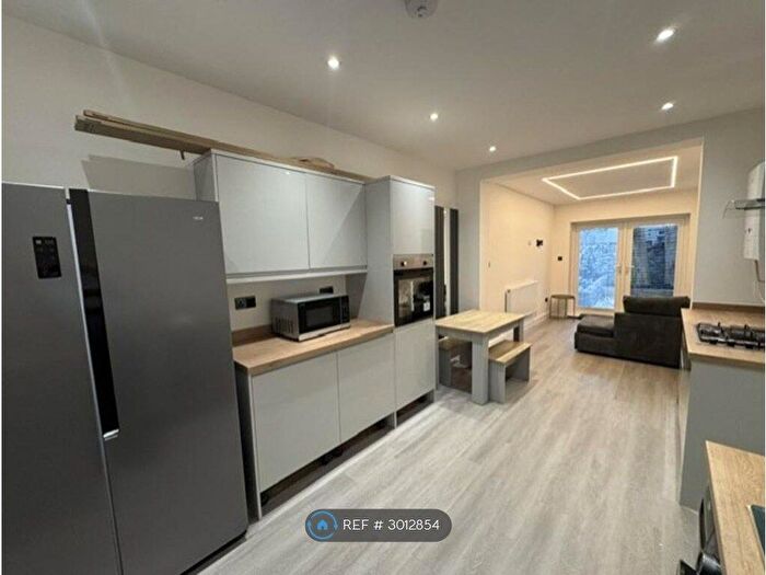 5 Bedroom Terraced House To Rent In Glenroy, Cardiff, CF24