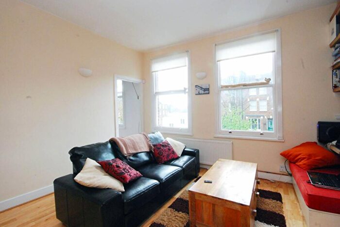 1 Bedroom Flat To Rent In Hartham Road, Islington, London, N7