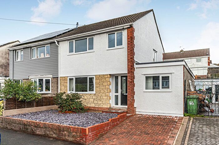 3 Bedroom Semi-Detached House For Sale In Heol Dyhewydd, Llantwit Fardre, CF38