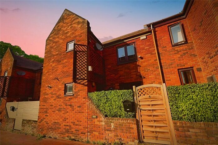 2 Bedroom Terraced House To Rent In Gas Street, Canterbury, Kent, CT1