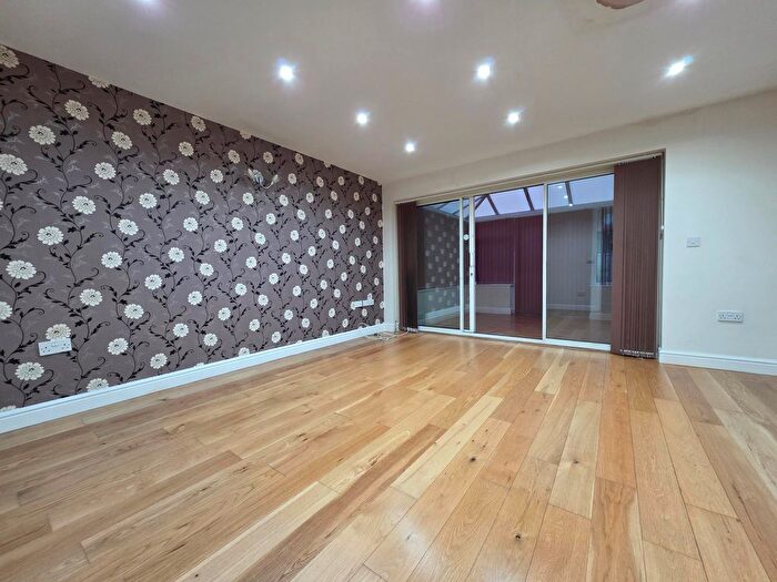 3 Bedroom Property To Rent In Ashfield Close, Walsall, WS3