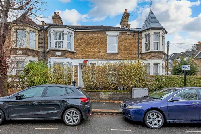 2 Bedroom Maisonette To Rent In Twickenham Road, Leytonstone, London, E11