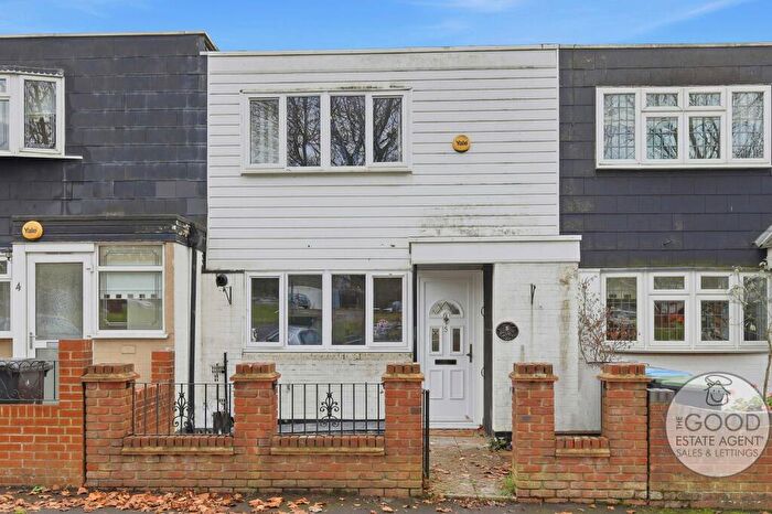 3 Bedroom Terraced House For Sale In Highwood Lane, Loughton, IG10