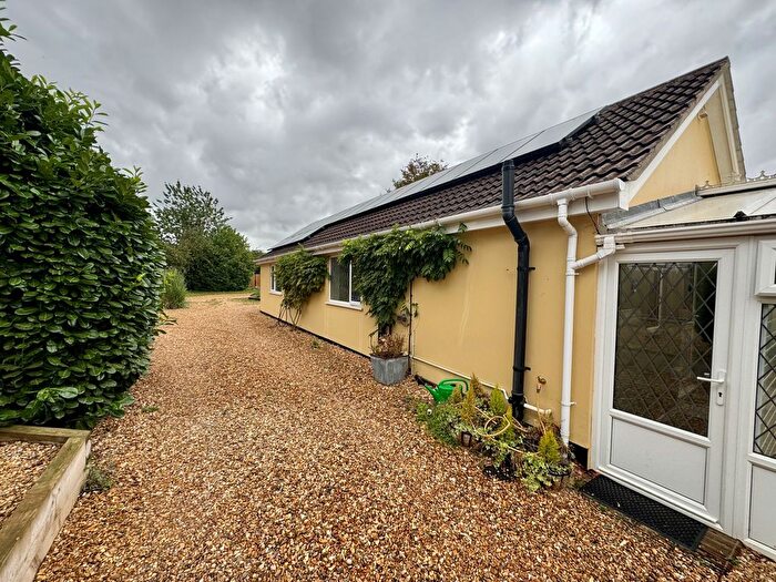 2 Bedroom Bungalow To Rent In Thetford Road, Northwold, IP26