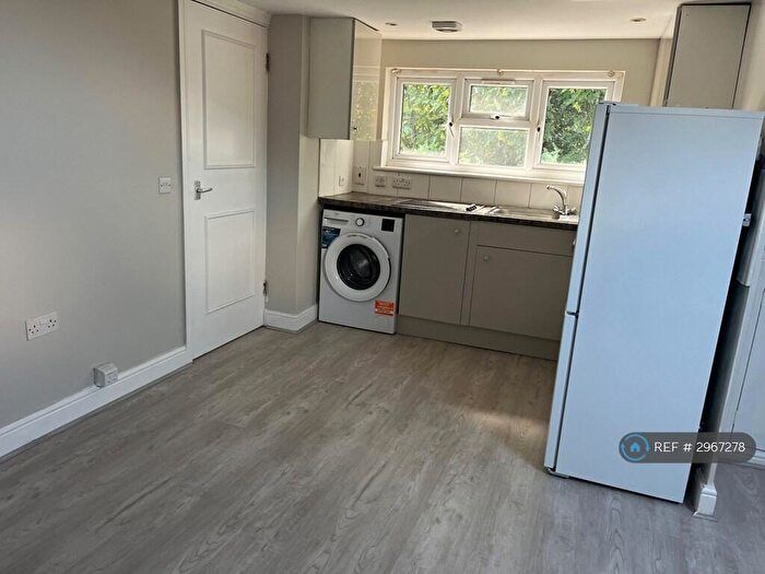 1 Bedroom Flat To Rent In Pomfret Avenue, Luton, LU2