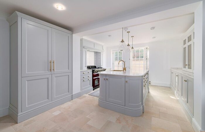 7 Bedroom Flat To Rent In Belmont Hill, London, SE13