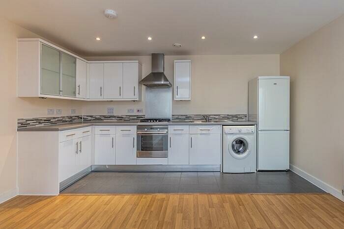 2 Bedroom Flat To Rent In Redvers Road Haringey, N22