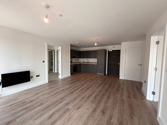2 Bedroom Flat To Rent In Bristol Street, Birmingham, B5