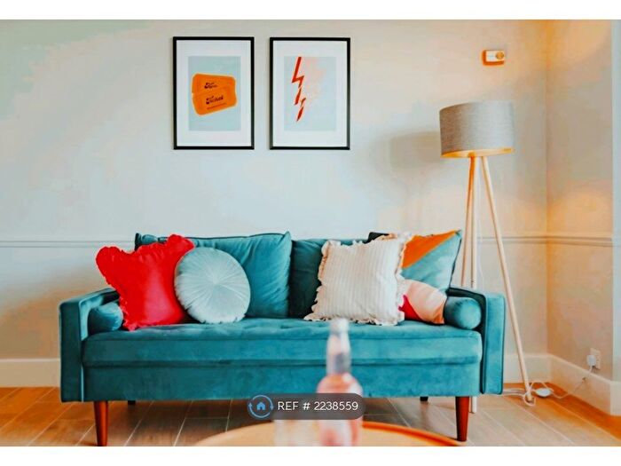 2 Bedroom Flat To Rent In Woodvale, Pecham, SE23