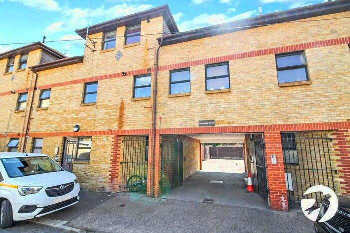 Studio To Rent In Connaught Mews, Connaught Road, Chatham, ME4