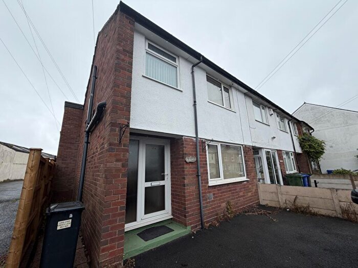 3 Bedroom House To Rent In Green Lane, Halesowen, B62