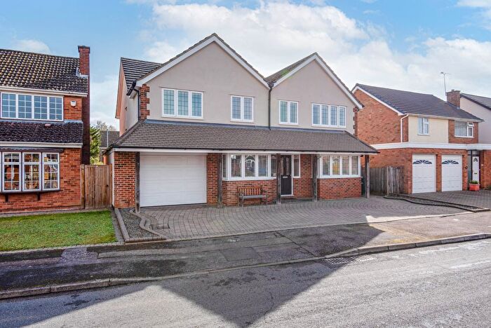 5 Bedroom Detached House For Sale In Woodstock Road, Broxbourne, EN10