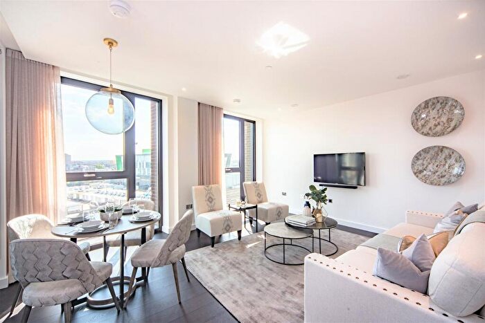 2 Bedroom Flat To Rent In Charles Clowes Walk, Battersea, London, SW11