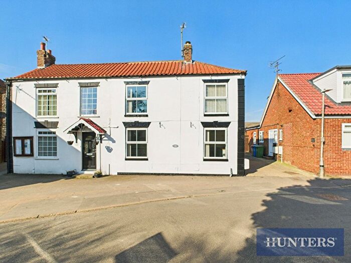 3 Bedroom Cottage For Sale In High Street, Bempton, Bridlington, East Riding Of Yorkshire, YO15