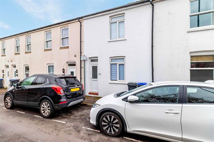 2 Bedroom Terraced House To Rent In Station Road, Worthing, BN11