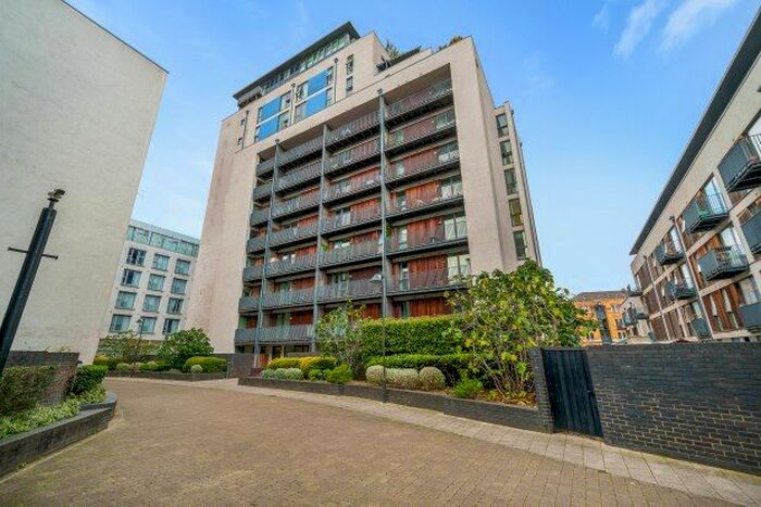 1 Bedroom Flat To Rent In City Walk, London, SE1