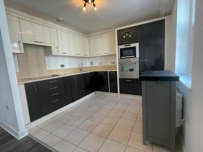 2 Bedroom Flat To Rent In Huntley Street, London, WC1E