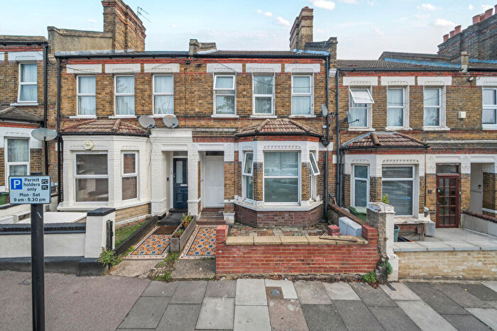 1 Bedroom Apartment For Sale In Brewery Road, Plumstead, London, SE18