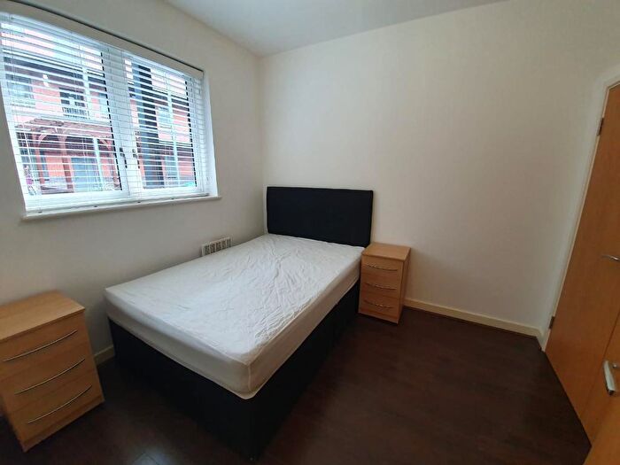2 Bedroom Apartment To Rent In Icknield Street, Jewellery Quarter, Birmingham, West Midlands, B18