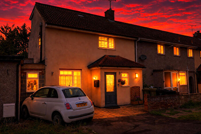 4 Bedroom End Of Terrace House For Sale In Grimston Road, Basildon, SS14