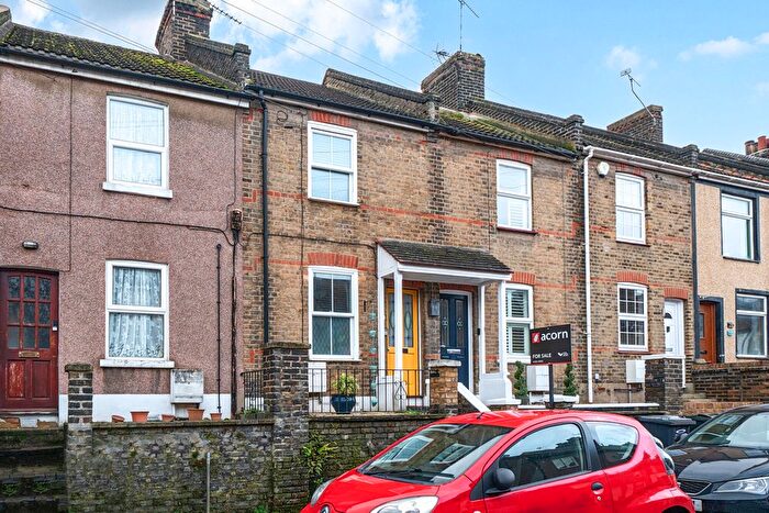 3 Bedroom Terraced House For Sale In Charles Street, Greenhithe, Kent, DA9