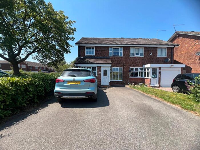 3 Bedroom Detached House To Rent In Gateley Close, Redditch, B98