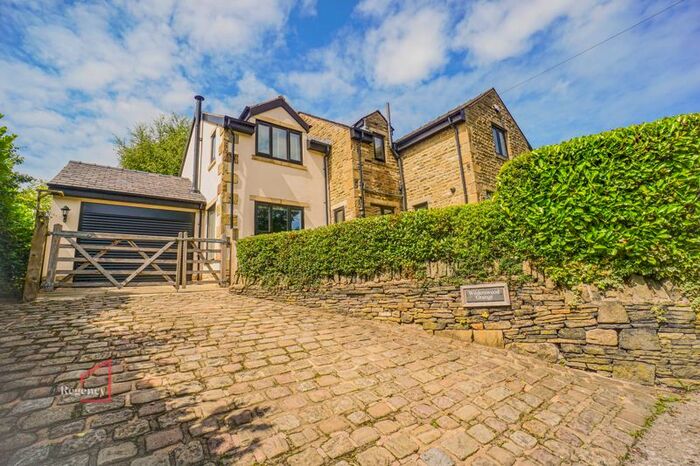 4 Bedroom Detached House To Rent In Wilderswood, Horwich, Bolton, BL6