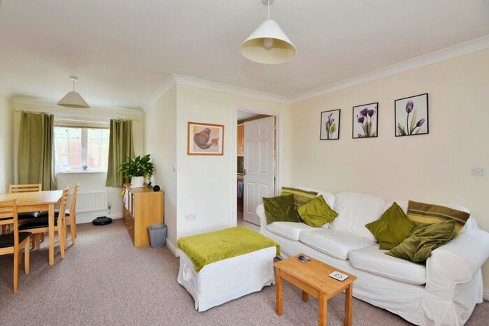 2 Bedroom Flat For Sale In Godwin Way, Stoke-On-Trent, Staffordshire, ST4