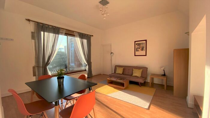 2 Bedroom Maisonette To Rent In The Crescent, New Barnet, Barnet EN5