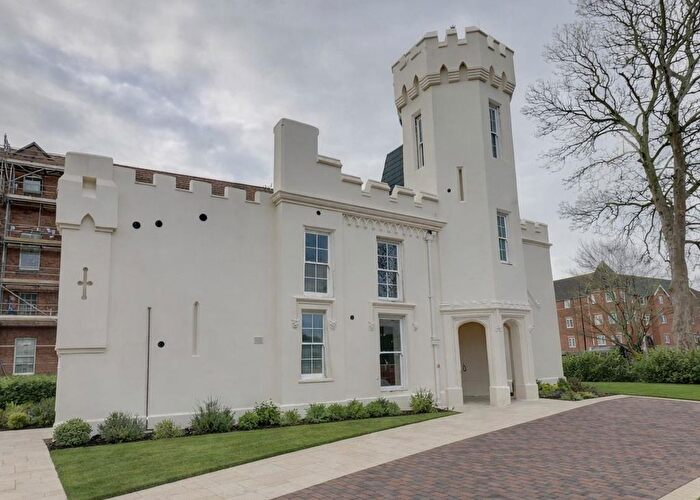 2 Bedroom Flat For Sale In Grove Road South, Southsea, PO5