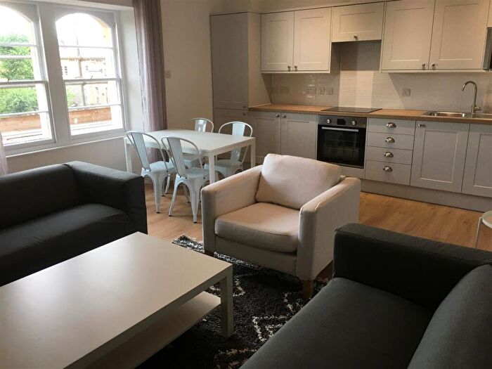 4 Bedroom Flat To Rent In Whiteladies Road, Clifton, Bristol, BS8