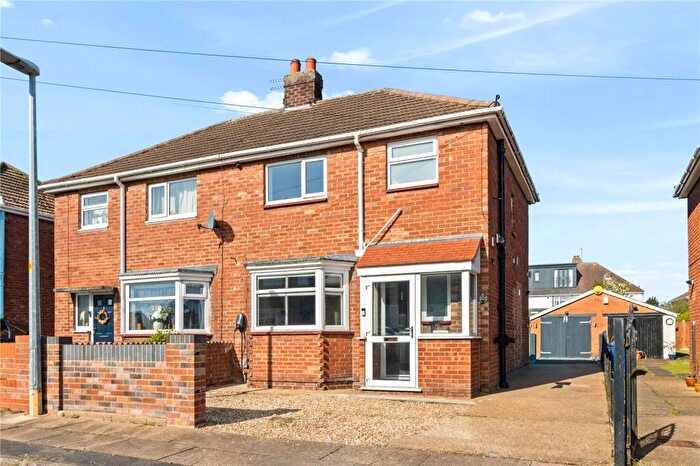3 Bedroom Semi Detached House For Sale In Brocklesby Place, Grimsby, North East Lincolnshir, DN34