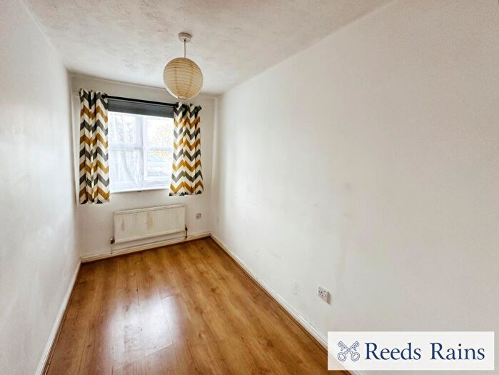 2 Bedroom Apartment To Rent In Sheader Drive, Salford, Greater Manchester, M5