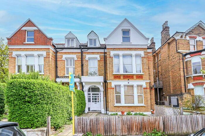 2 Bedroom Maisonette To Rent In Montrell Road, Streatham Hill, London, SW2